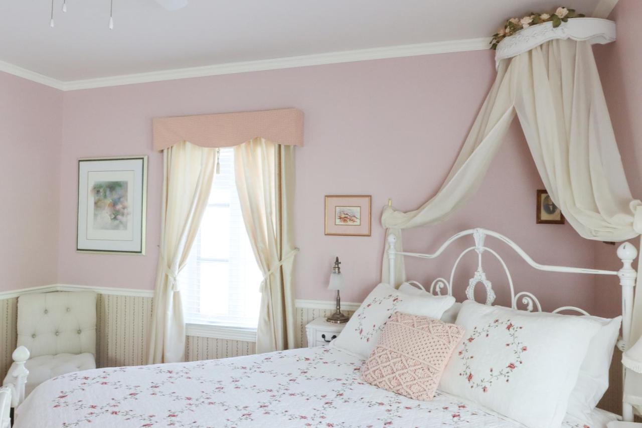 Bed & Breakfast, Gite La Princesse Des Champs Boischatel Exterior photo